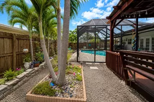 8408 Boulder Pl, Tampa, FL 33615 - Photo 16