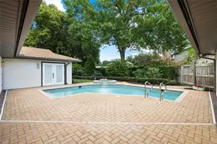 13325 Golf Crest Cir, Tampa, FL 33618 - Photo 48