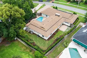 13325 Golf Crest Cir, Tampa, FL 33618 - Photo 66