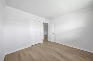 4895 Bay St NE, Saint Petersburg, FL 33703 - Photo 20