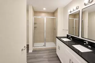 4343 Cambio Gdns Ct, Tampa, FL 33610 - Photo 20