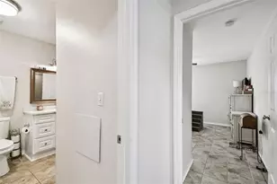 9064 Lake Chase Island Way, Tampa, FL 33626 - Photo 32