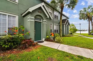 9064 Lake Chase Island Way, Tampa, FL 33626 - Photo 2