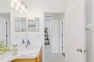 31415 Bridgegate Dr, Wesley Chapel, FL 33545 - Photo 8