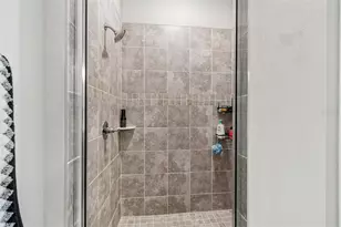 35271 Crescent Creek Dr, Zephyrhills, FL 33541 - Photo 28