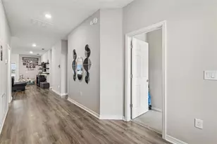 35271 Crescent Creek Dr, Zephyrhills, FL 33541 - Photo 6