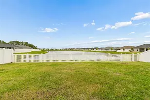 35271 Crescent Creek Dr, Zephyrhills, FL 33541 - Photo 30