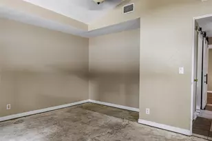 8205 Westridge Dr, Tampa, FL 33615 - Photo 24