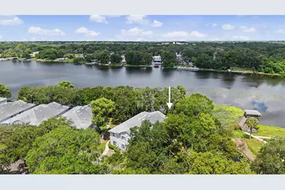 7434 E Bank Drive, Tampa, FL 33617 - Photo 2