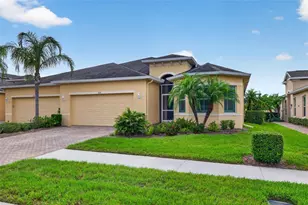 712 Chipper Dr, Sun City Center, FL 33573 - Photo 2