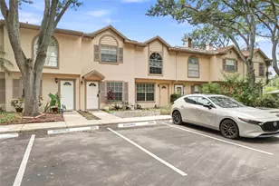 2209 Fletchers Point Cir, Tampa, FL 33613 - Photo 2