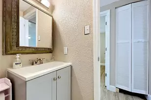 8616 Magnolia St, Gibsonton, FL 33534 - Photo 44
