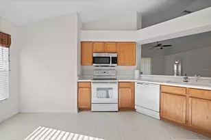 13233 Bainbridge Way, Spring Hill, FL 34609 - Photo 18