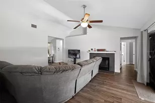 906 Lakemont Hills Blvd, Brandon, FL 33510 - Photo 8