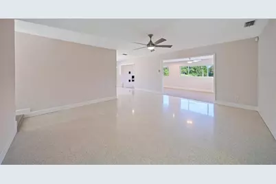 1163 60th Avenue S, Saint Petersburg, FL 33705 - Photo 4