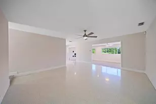 1163 60th Ave S, Saint Petersburg, FL 33705 - Photo 4