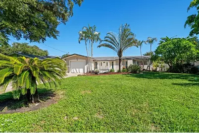 1163 60th Avenue S, Saint Petersburg, FL 33705 - Photo 1