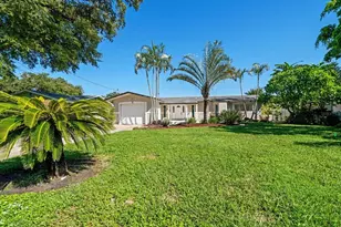 1163 60th Ave S, Saint Petersburg, FL 33705 - Photo 1