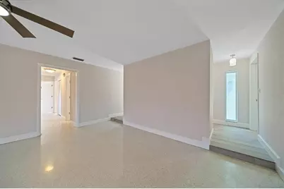 1163 60th Avenue S, Saint Petersburg, FL 33705 - Photo 6