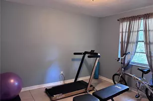 10102 Missy Ct, Tampa, FL 33615 - Photo 12