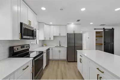 1702 W Johnston Avenue, Tampa, FL 33603 - Photo 20