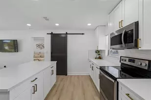 1702 W Johnston Ave, Tampa, FL 33603 - Photo 16