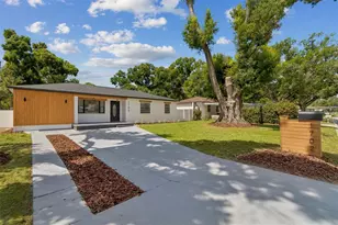 1702 W Johnston Ave, Tampa, FL 33603 - Photo 2