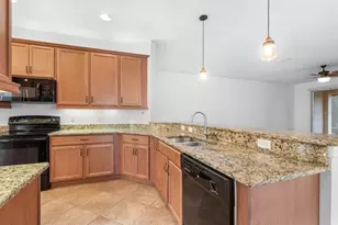 15665 Aurora Lake Cir, Wimauma, FL 33598 - Photo 20