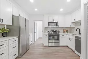 2534 19th St S, Saint Petersburg, FL 33712 - Photo 6