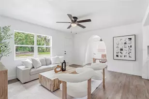 2534 19th St S, Saint Petersburg, FL 33712 - Photo 12