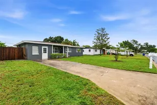 8685 Magnolia Dr, Seminole, FL 33777 - Photo 38
