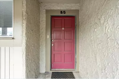 6332 Newtown Circle #32B5, Tampa, FL 33615 - Photo 4