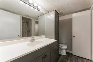 6332 Newtown Cir, Tampa, FL 33615 - Photo 14