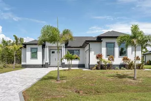 9487 Rosebud Cir, Port Charlotte, FL 33981 - Photo 4