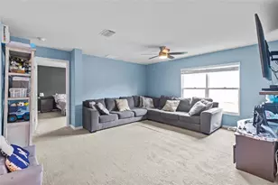 38386 Sonnet Landing Ave, Zephyrhills, FL 33540 - Photo 6