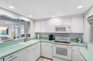 7871 Sailboat Key Blvd S, South Pasadena, FL 33707 - Photo 4