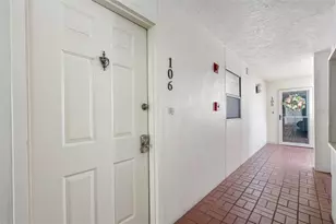 7871 Sailboat Key Blvd S, South Pasadena, FL 33707 - Photo 2