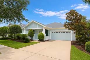 8119 Hampton Lake Dr, Tampa, FL 33647 - Photo 2