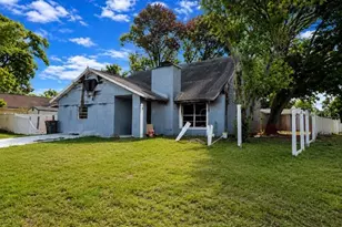 606 Forest Hills Dr, Brandon, FL 33510 - Photo 1