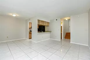 2517 E Stanley Matthew Cir, Tampa, FL 33604 - Photo 2
