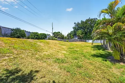 5002 Brandeis Circle S, Sarasota, FL 34243 - Photo 42