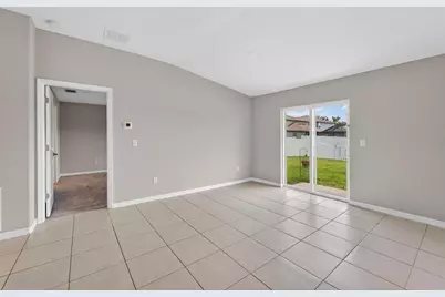 10281 Shady Preserve Drive, Riverview, FL 33578 - Photo 8