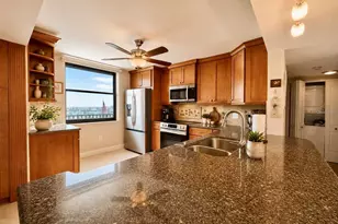 7300 Sun Island Dr S, Saint Petersburg, FL 33707 - Photo 4