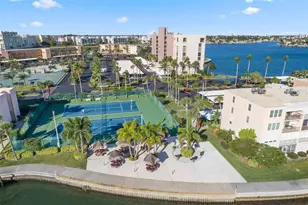 7300 Sun Island Dr S, Saint Petersburg, FL 33707 - Photo 48