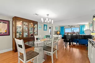 7300 Sun Island Dr S, Saint Petersburg, FL 33707 - Photo 12