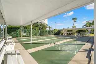 7300 Sun Island Dr S, Saint Petersburg, FL 33707 - Photo 38