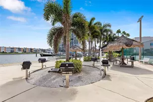 7300 Sun Island Dr S, Saint Petersburg, FL 33707 - Photo 48