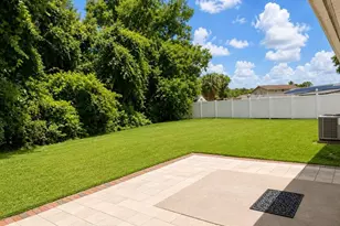 16518 Silverhill Dr, Tampa, FL 33624 - Photo 4