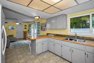 505 Whispering Oak Dr, Tarpon Springs, FL 34689 - Photo 20