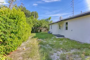 1301 Woodbine St, Clearwater, FL 33755 - Photo 40